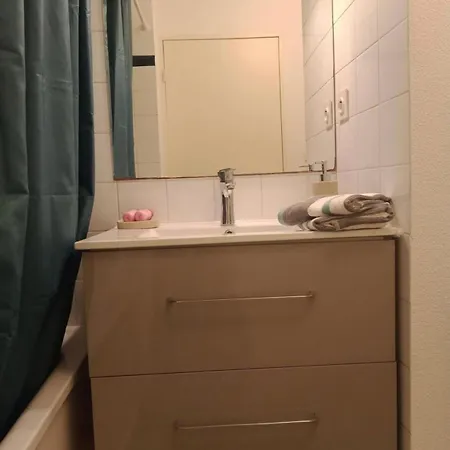 Апартаменты Rangueil - Confortable Proche Hopital Et Universite, Parking Тулуза